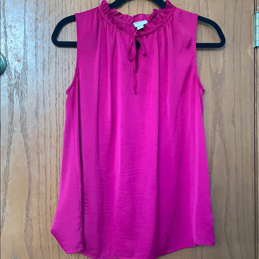 Women’s sleeveless blouse